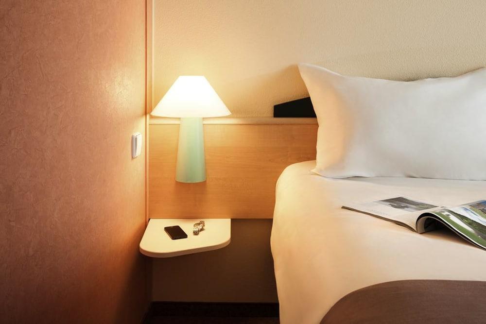 ibis Hotel Berlin Spandau Buitenkant foto