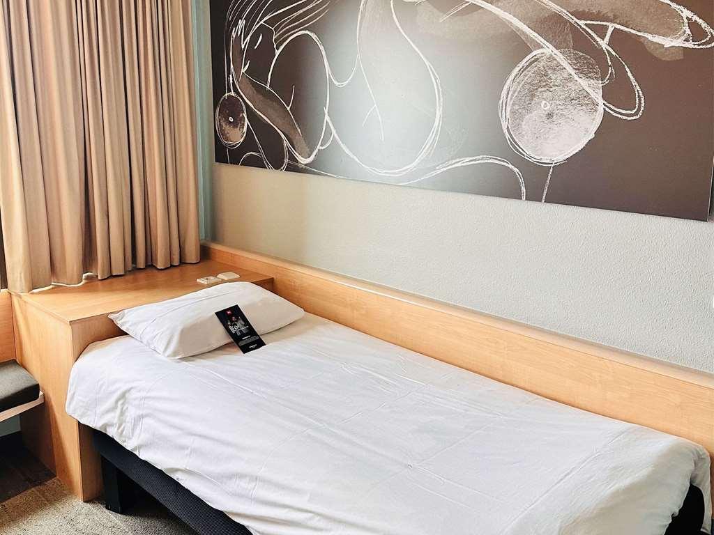 ibis Hotel Berlin Spandau Kamer foto